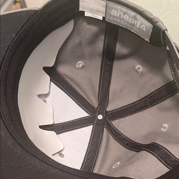 #1596** John Deere Light Gray Cap with Lime Logo - Unisex - Picture 6 of 8